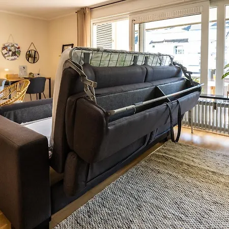 Ahrperle-modernes Apartment-balkon-kurviertel *