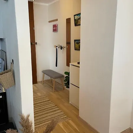 Lägenhet Ahrperle-modernes Apartment-balkon-kurviertel *