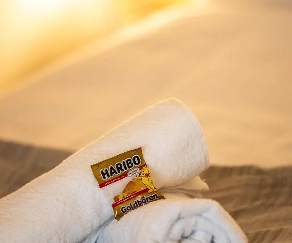 Ahrperle-modernes Apartment-balkon-kurviertel *